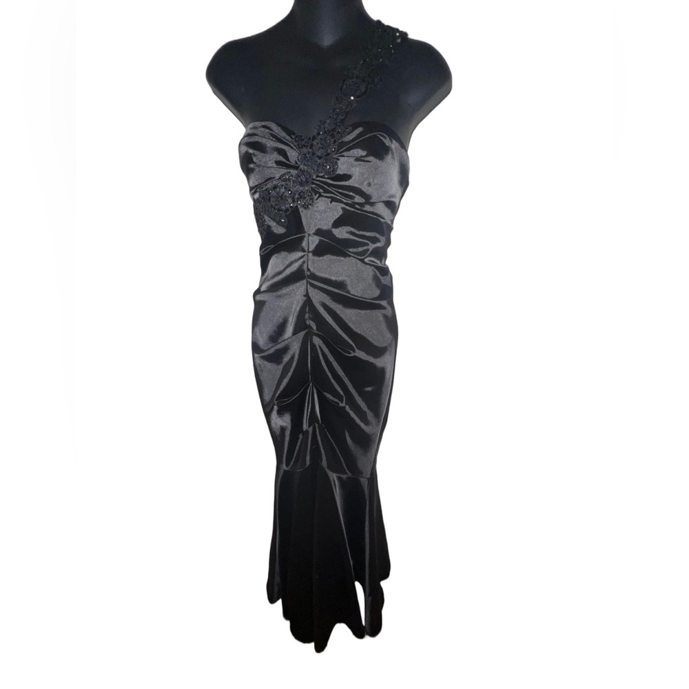 Beautiful Black Ladies Gown